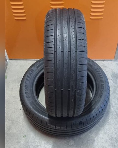 Foto de referencia de un neumático de segunda mano parecido al 205/50 R17