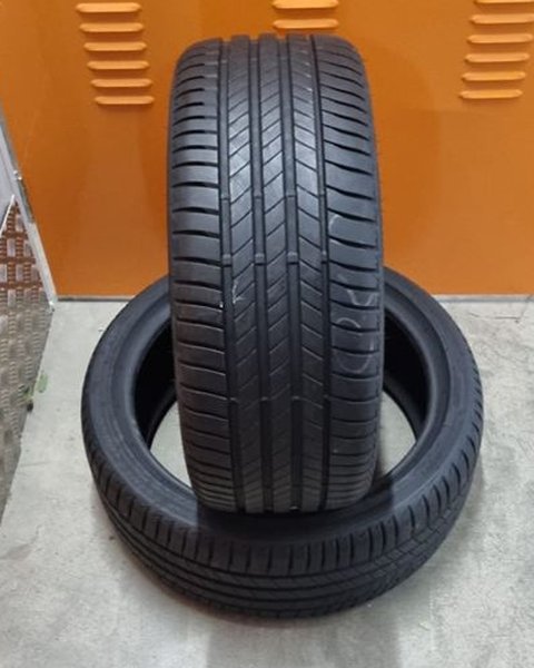 Neumático 225/40 R18 Bridgestone Turanza T005 de segunda mano
