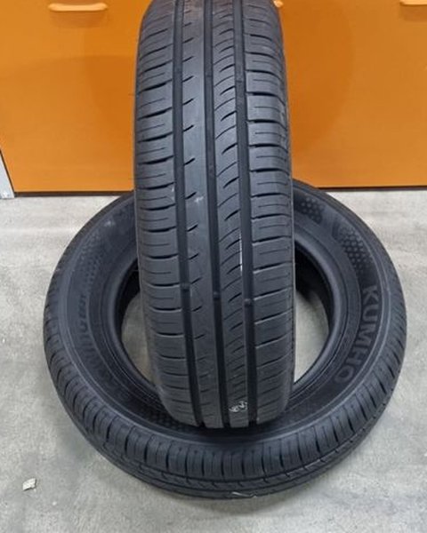 Neumático 185/65 R15 Kumho Ecowing ES31 de segunda mano