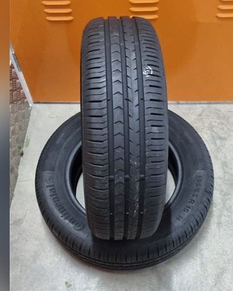 Foto de referencia de un neumático de segunda mano parecido al 205/65 R15